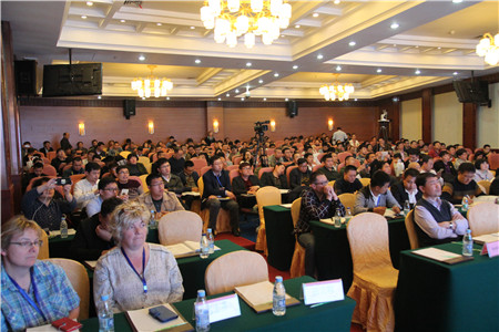 德国专家到江苏中粮、江苏梅林、湖南佳和、江西正邦、陕西正大、本香集团、温氏集团等养猪大企业干什么去了?