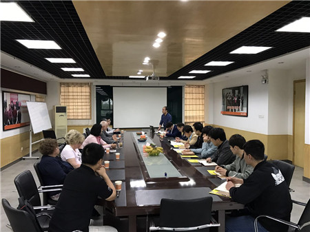 德国专家到江苏中粮、江苏梅林、湖南佳和、江西正邦、陕西正大、本香集团、温氏集团等养猪大企业干什么去了?