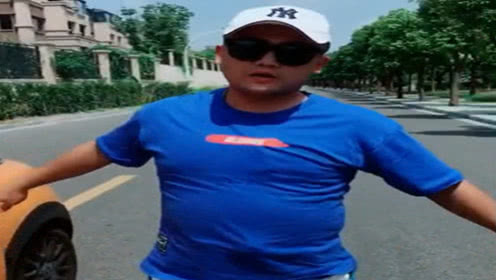 要想发家致富得靠养猪,很接地气了,猪老板!