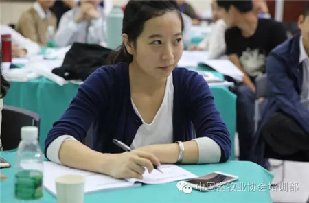 电子游艺网站
巡回培训福建站妊娠管理开班第一天