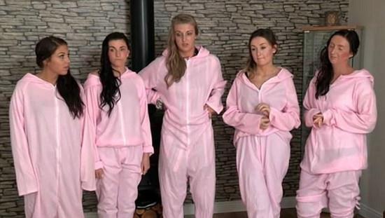 英国新郎花12万办猪主题婚礼50头猪令新娘崩溃！