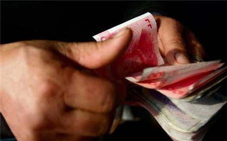 猪价自打过完年后，这是头一次像样的涨价，可谓是让养猪人媳妇都熬成了婆，才等来了猪价上涨。