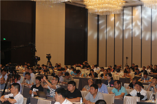 据了解，宁波三生成立之后，第一款定时输精拳头产品生源横空出世，奠定了我们成为国内动物生殖激素龙头企业的基础。众多专业演讲中也不