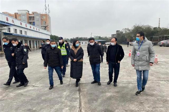 龙泉驿区开展打击生猪屠宰行业违法行为联合执法检查行动