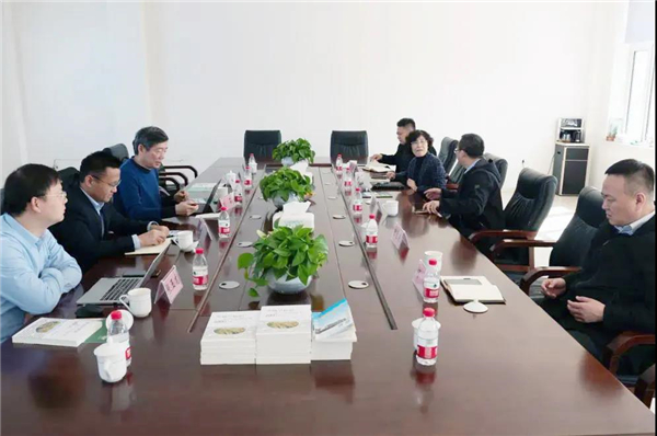 大北农集团常务副总裁、作物科技产业总裁刘石老师率队一行三人赴佳木斯龙粳种业有限公司参观交流