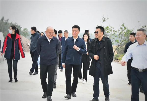 农业农村部种业管理司副司长孙好勤一行来天兆猪业调研