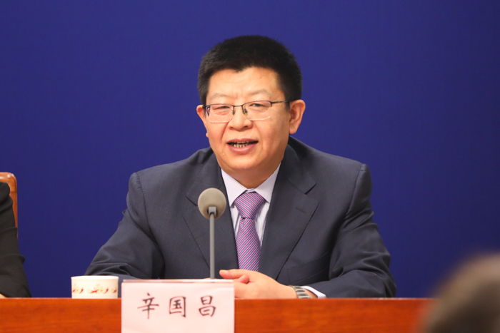 农业农村部畜牧兽医局二级巡视员辛国昌回答记者提问