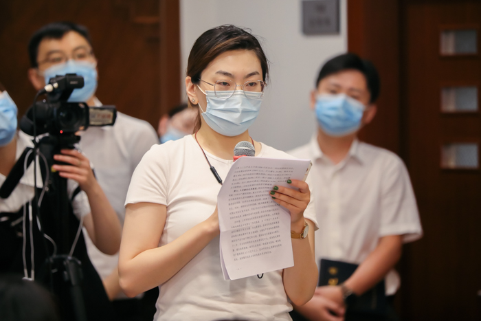 路透社记者提问