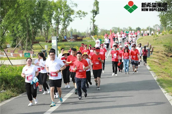 科技驱动周、卓越运营周、安全文化周、回报社会周、阳光文化周