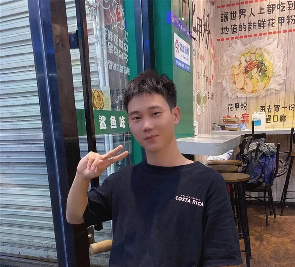 从“业务小白”逐渐成长为“优秀学员”、“优秀员工”、“开发队长”、“特攻队队长”