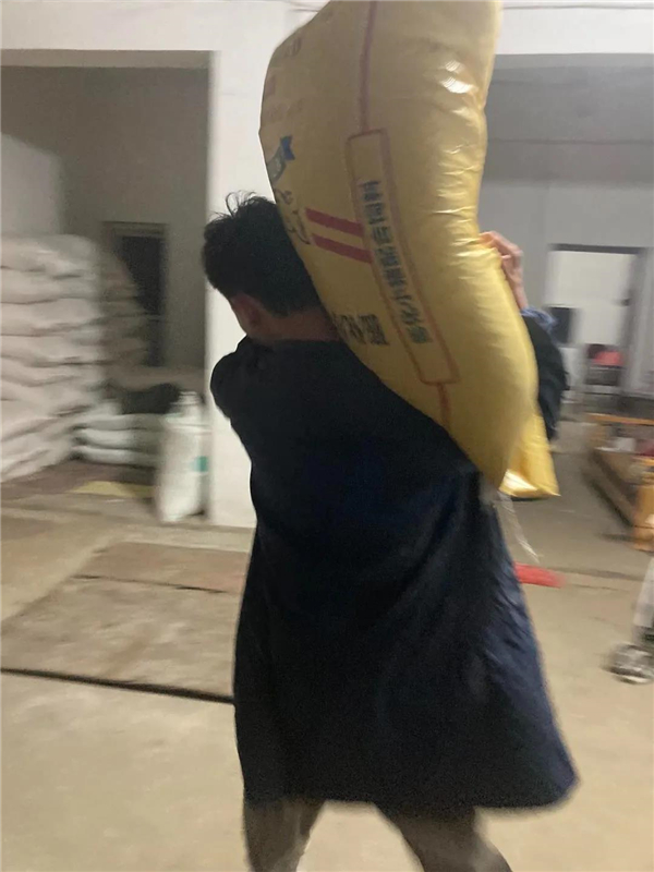 在湖北沙洋繁殖三场的实习得心应手，两个月时间就完成了目标任务。