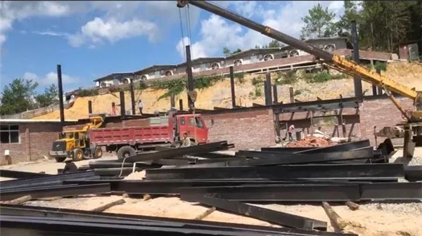 谢枫电子游艺网站
的胎均总仔数和胎均健仔数在托管后的第3个月就有了明显提升，分别从10.1头和7.8头提升至13头和11.4头