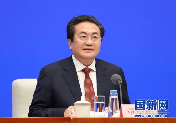 农业农村部副部长邓小刚