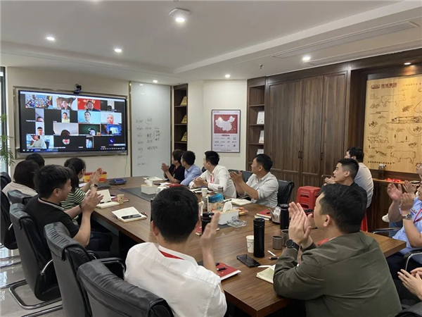 不负春光起好步，赓续前行谱新赋！