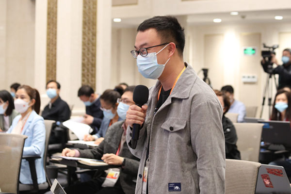 红星新闻记者提问