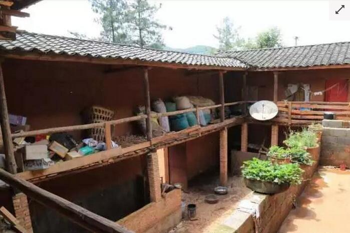 寒门出才子。孙启科说，这次高考成绩出来了，他考得了607分，对这个我们还觉得不错的成绩，他却觉得很失落，因为他预估分数应该在630左右。高考填报志愿时，他想报暨南大学或者华东理工大学，想学电气电报工程及自动化专业。因为他觉得这个专业好找工作。