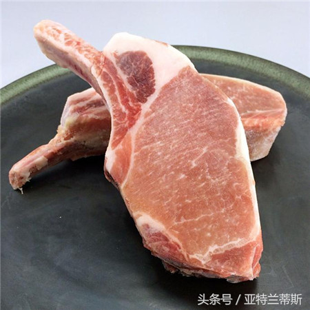 这种猪的脂肪含量非常少 肉质也比较细腻