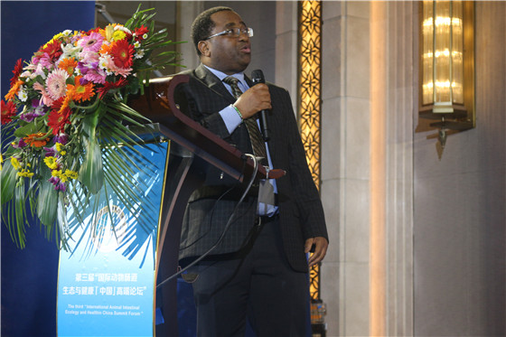 加拿大Manitoba大学动物科学系George Gozho博士