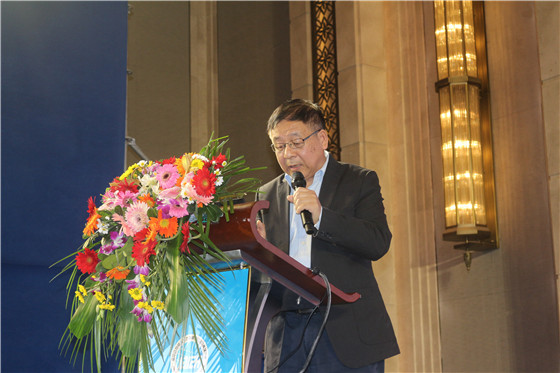 浙江省特级专家、浙江省农业科学院研究员徐子伟教授