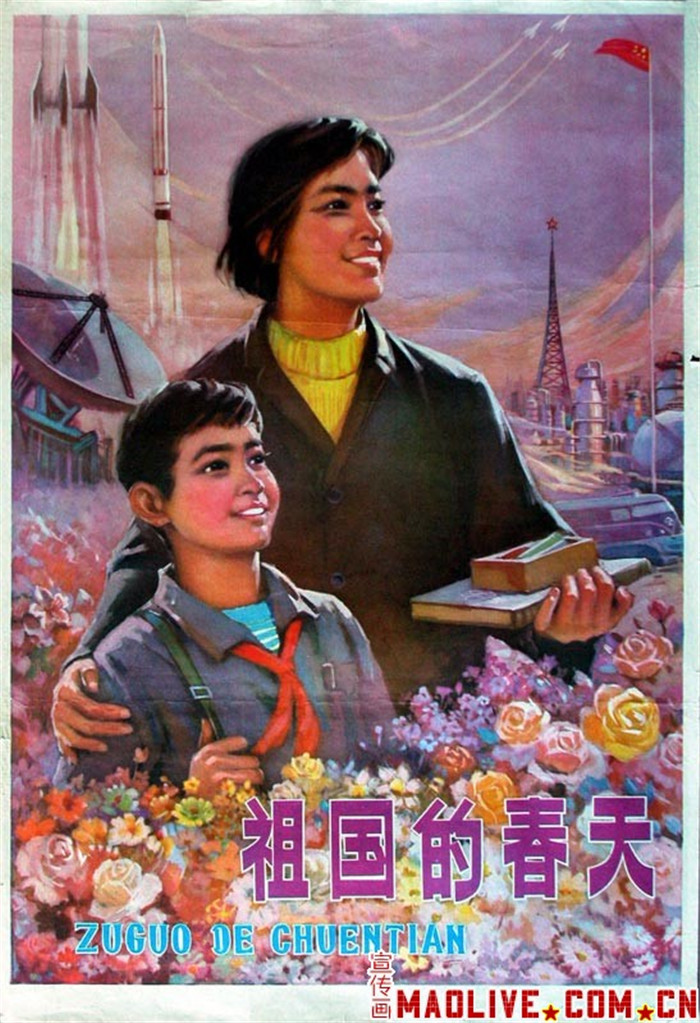 过去的小孩好辛苦啊，这么小就帮家里养猪 