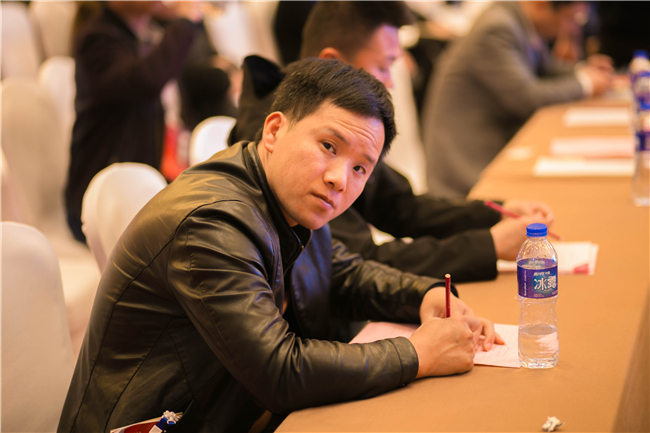 2018中国猪业规模电子游艺网站
战略合作峰会会议现场（7）