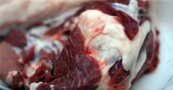 3、春节时电子游艺平台
是每公斤26-30元，现在跌倒每公斤14-20元。猪农欲哭无泪啊。