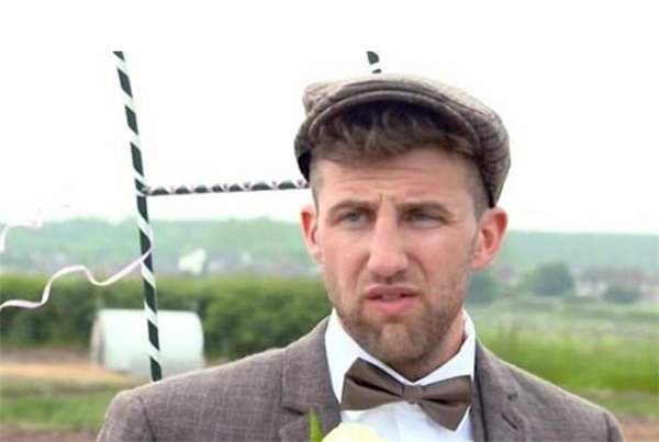 婚礼现场新郎比利