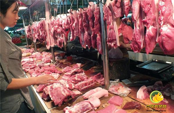 小编给大家推荐，黑土猪，这种上土猪风味独特，肉质鲜美，外形类似野猪，被毛全黑、体型中等，同时脂肪洁白，瘦肉鲜红，纹理细致，肉质风味浓郁芳香。土电子游艺平台营养又健康，与吃工业饲料的猪有着本质的区别的。