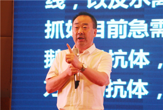 在十八般武艺的精彩表演间，处处充满着热闹和暖心气氛，欢声笑语，载歌载舞，觥筹交错间现场抽大奖活动振奋人心，“利剑行动 赶泻有她——胃腹流康（华中地区）新产品上市发布会”圆满落幕!