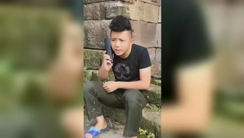 农村小伙自己编了一首歌，养猪的居然都这么有才！