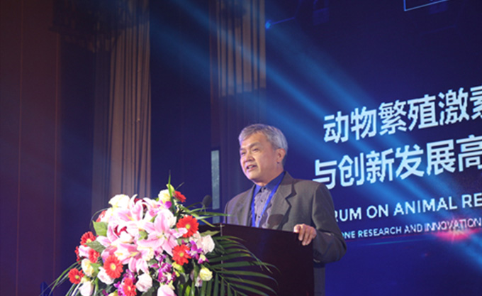 畜牧兽医学会理事长、浙江大学动物科学学院教授方维焕